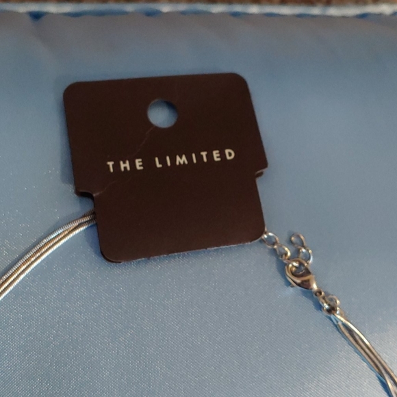 The Limited tri-length layered necklace - Picture 3 of 3